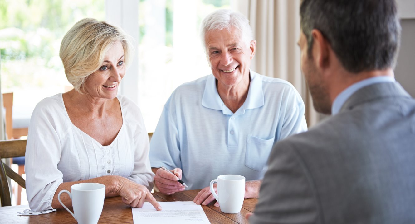 elderly couple for advantage checking